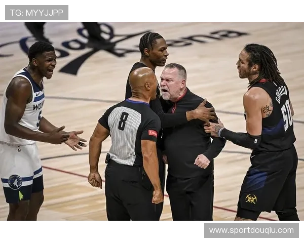 dqiuvip斗球直播为足球迷提供的专业直播服务，让你不错过每一个精彩瞬间