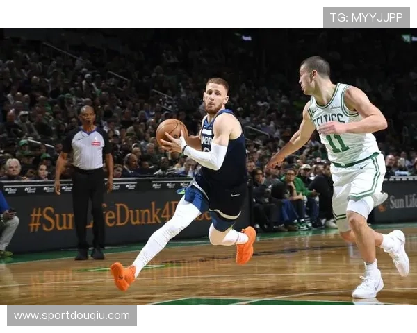 斗球篮球直播app下载让你随时随地观看精彩比赛体验高清直播的最佳选择